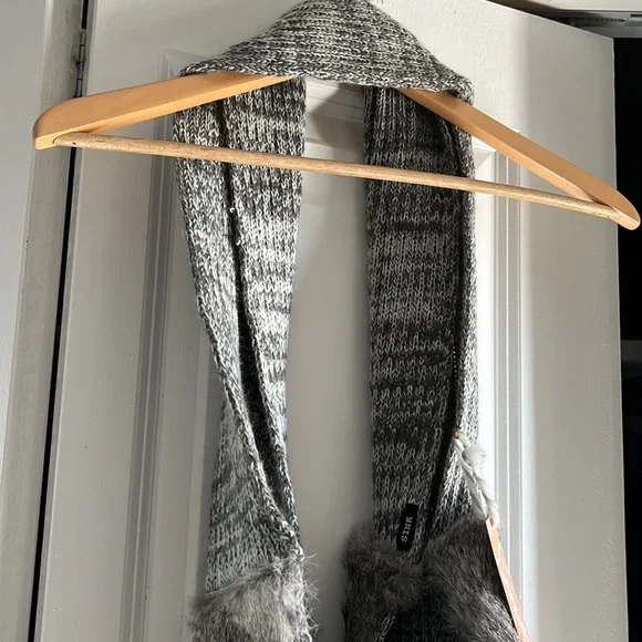 Wool/Fur Scarf - Picture 3 of 4